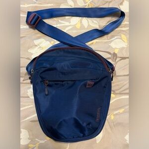 MEC Interval Carryall Messenger Bag - Unisex